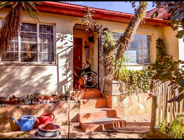 4 BEDROOM FREESTANDING SOLD IN CLANWILLIAM